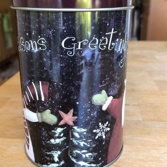 Seasons Greetings Tin Can with Lid - Picture 4 of 5
